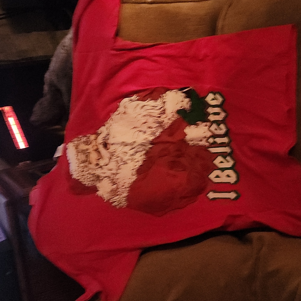 SanTA - I believe shirt!!! Cute & Festive!! XL